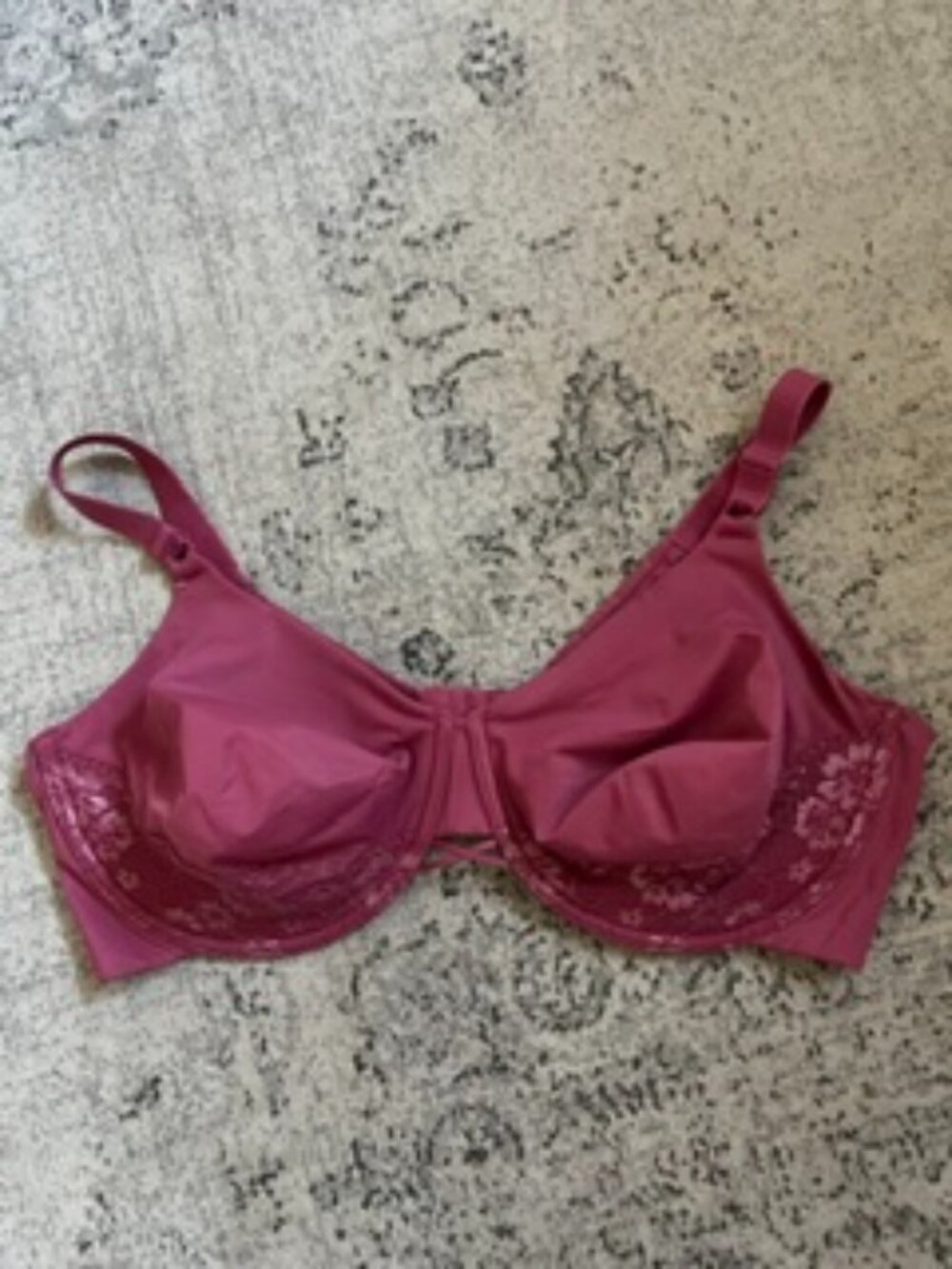 🧡3/$15 Vanity Fair Lace Bra 44D